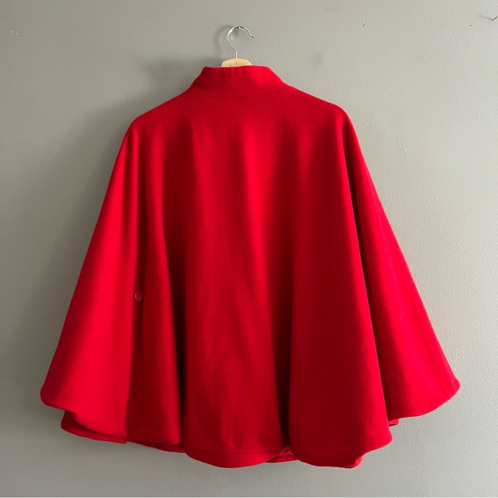 VTG Pendleton Poncho Womens 100% Virgin Wool Made USA Cape Pockets Red Size S/M - Picture 2 of 15